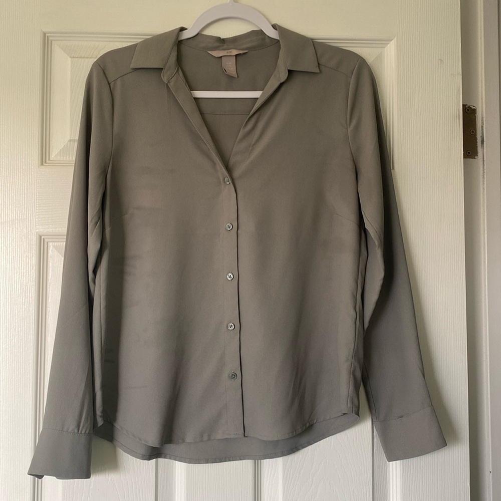 Women’s Button Down Collared Shirt
